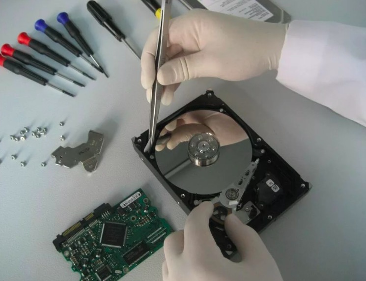 Восстановление информации с жесткого диска в Черняховске