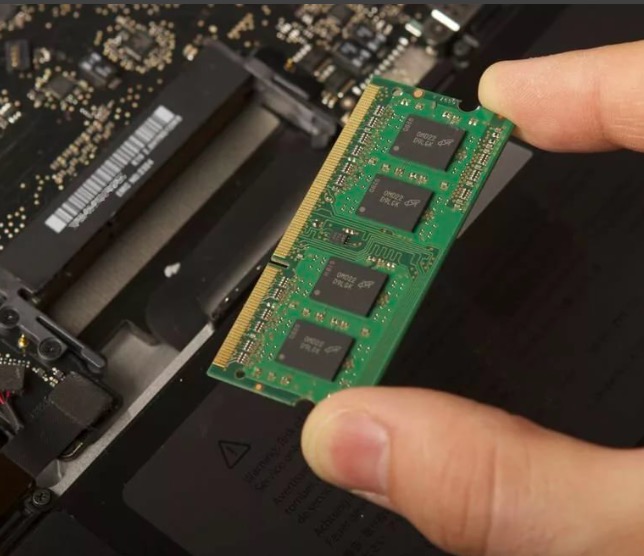 Замена оперативной памяти на ноутбуке в Черняховске